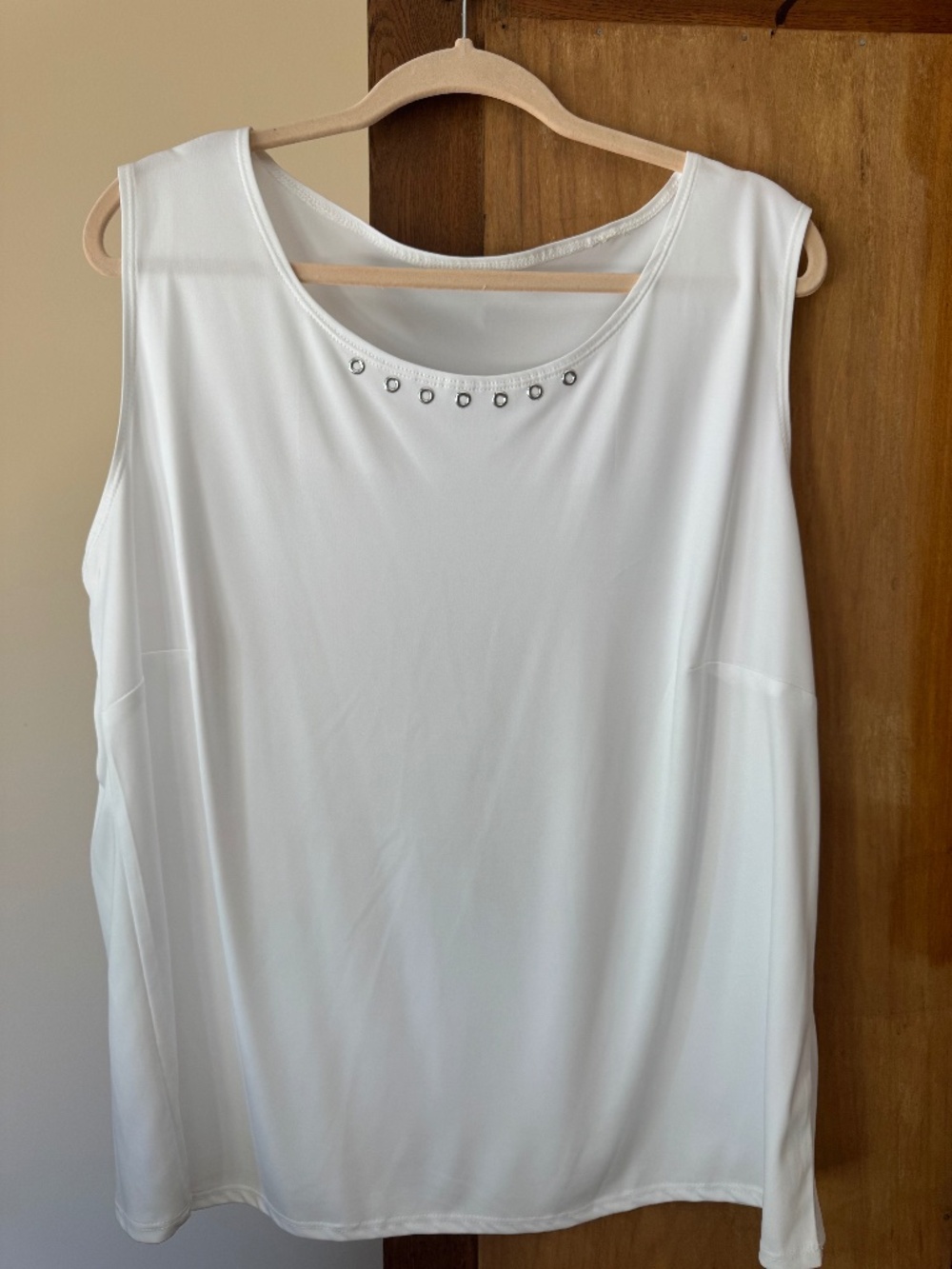 White grommet tank top